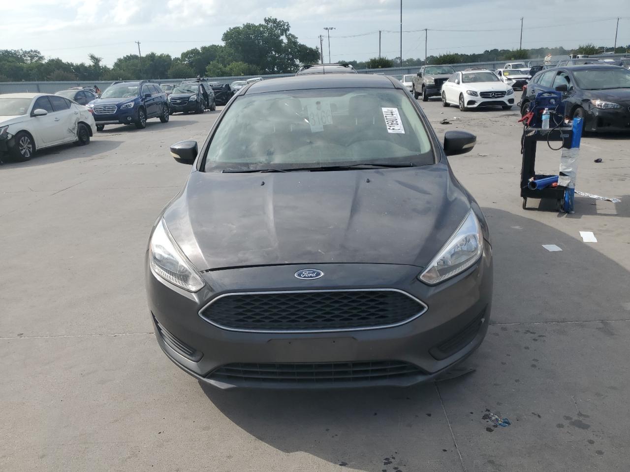 2017 Ford Focus Se vin: 1FADP3K27HL318940