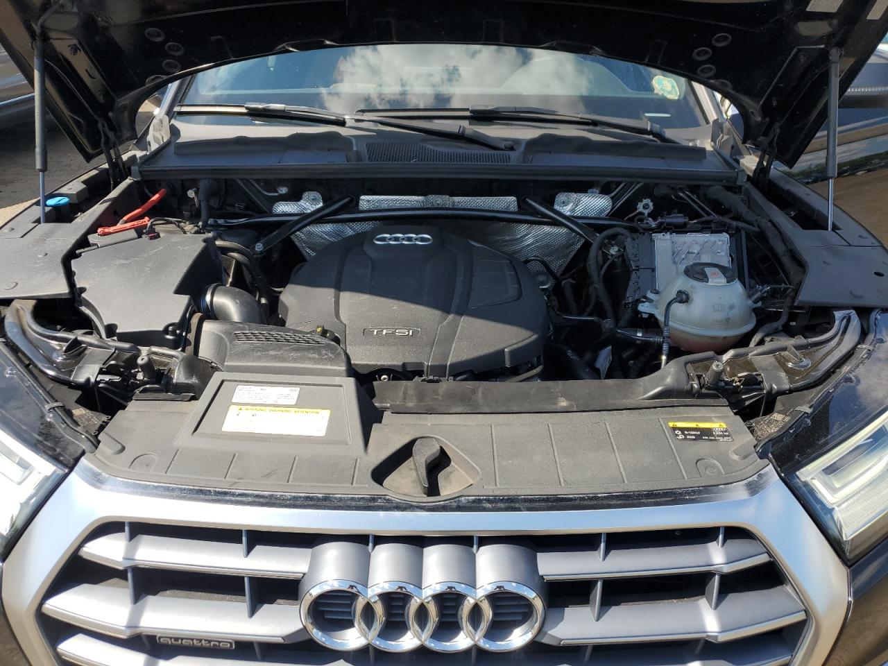 WA1BNAFY9J2215423 2018 Audi Q5 Premium Plus