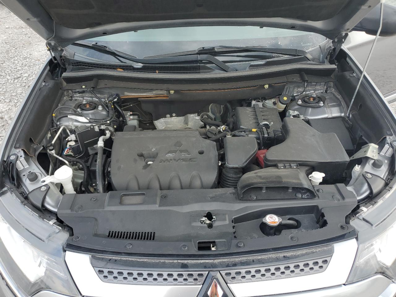 JA4AZ3A36LZ026049 2020 Mitsubishi Outlander Se