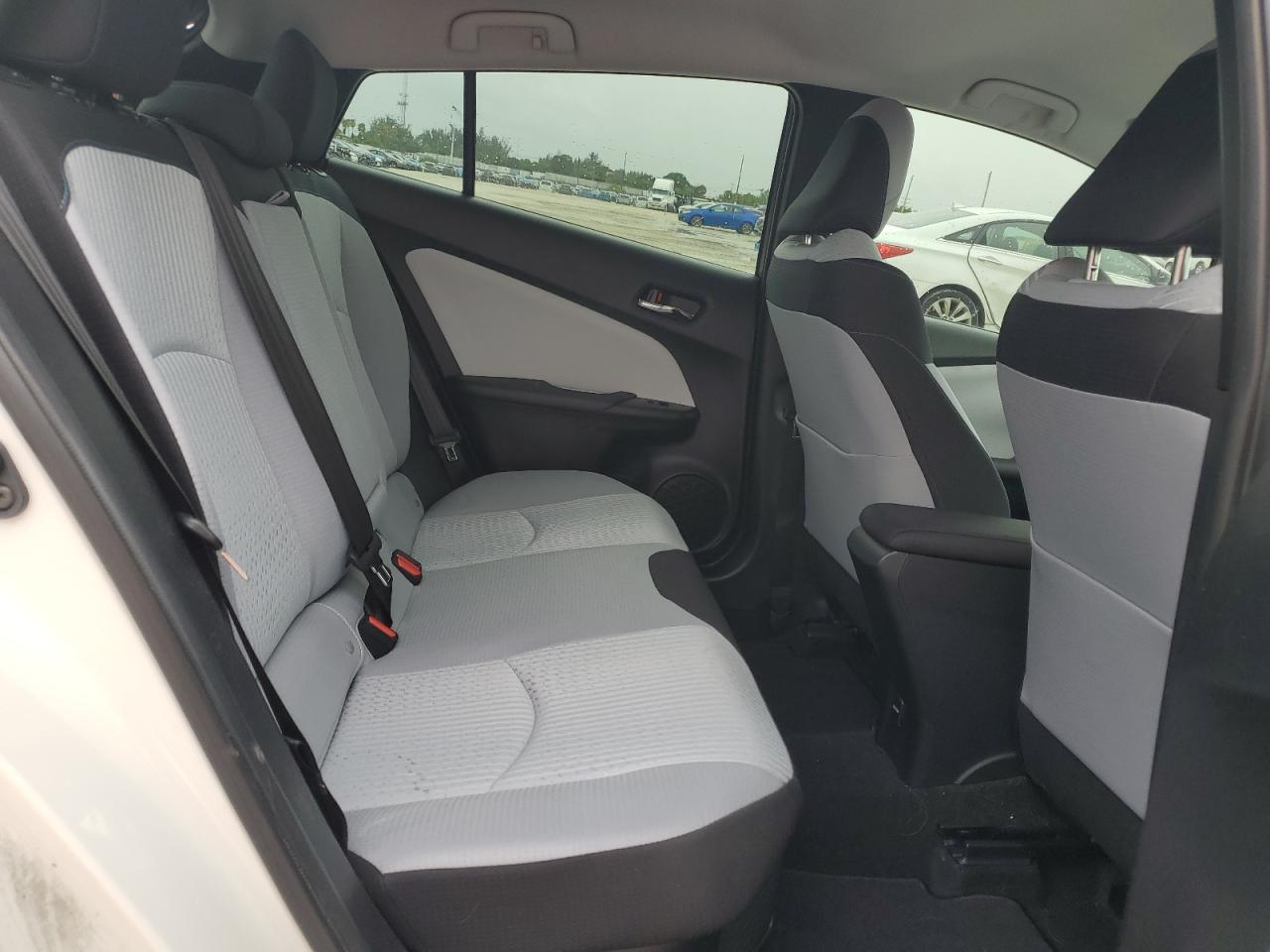 JTDKARFU3G3516219 2016 Toyota Prius