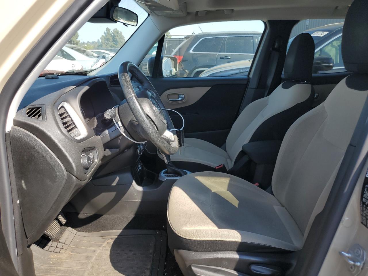 ZACCJABT6FPC10113 2015 Jeep Renegade Latitude