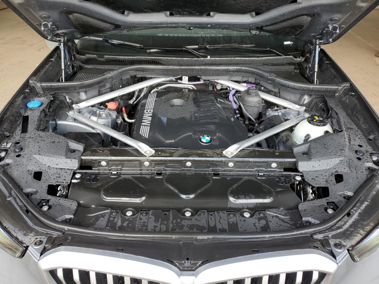 5UX23EU08R9S89045 2024 BMW X5 xDrive40I