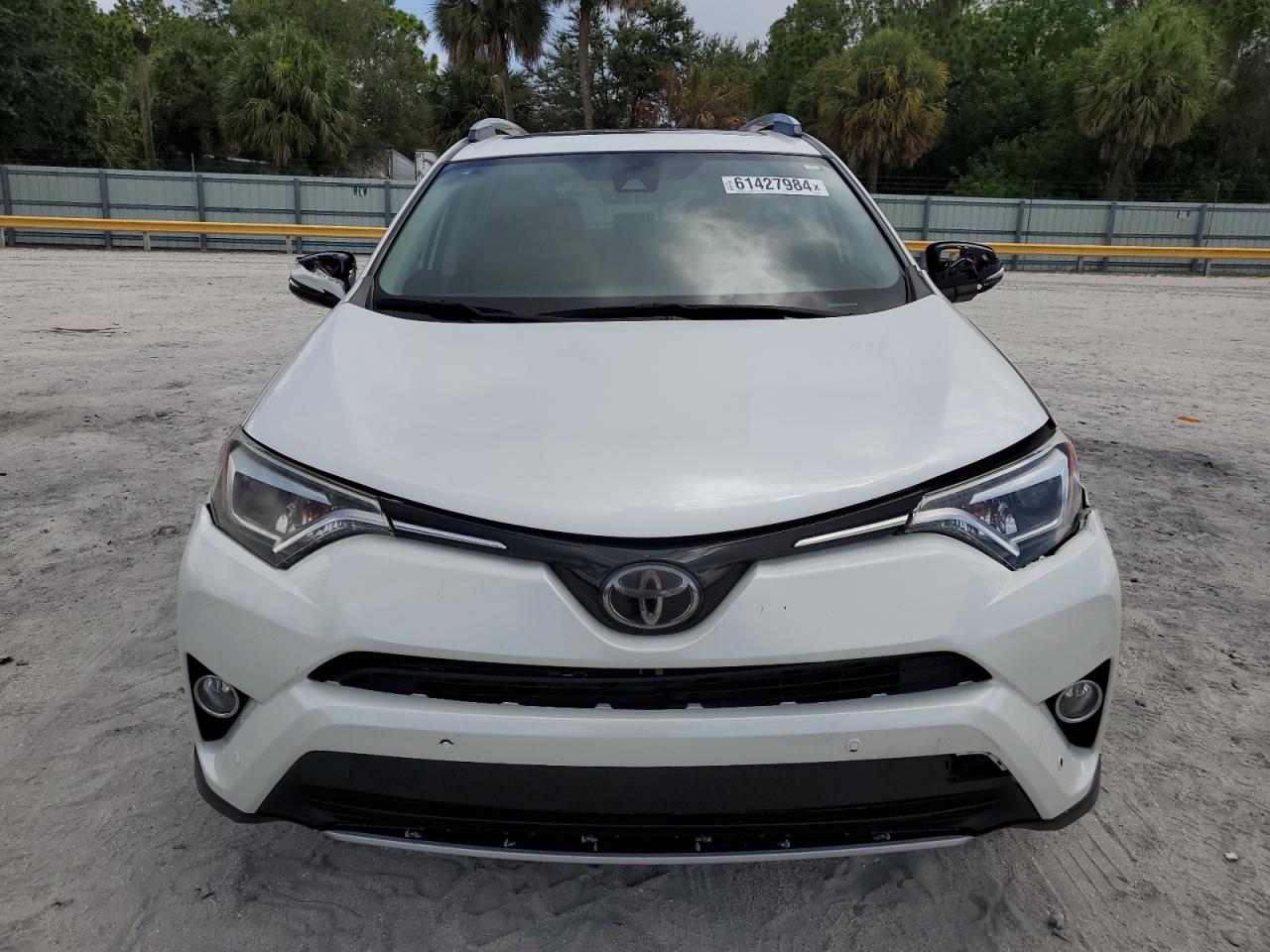 JTMYFREV0HJ712606 2017 Toyota Rav4 Limited