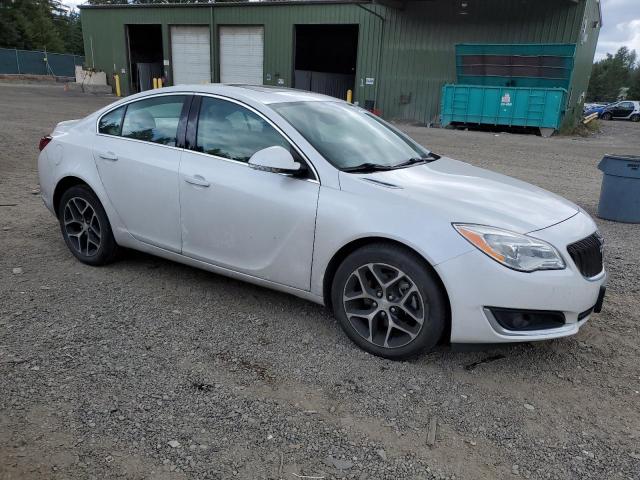 VIN 2G4GL5EX0H9185575 2017 Buick Regal, Sport Touring no.4