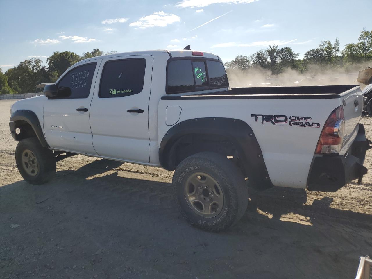 2014 Toyota Tacoma Double Cab vin: 3TMLU4EN3EM135247