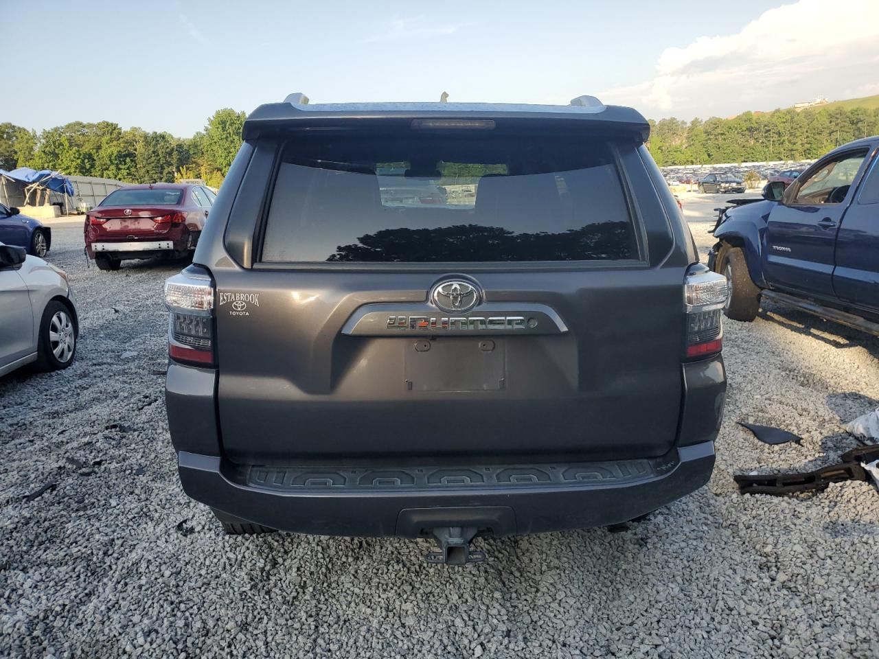 JTEZU5JR3J5178717 2018 Toyota 4Runner Sr5