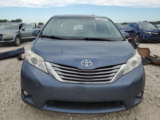 VIN 5TDYZ3DC0HS850900 2017 Toyota Sienna, Xle no.5