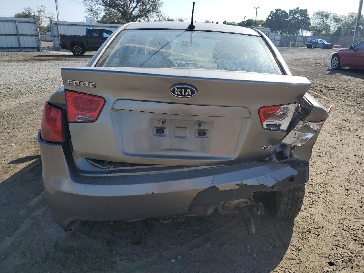 KNAFU4A25A5142142 2010 Kia Forte Ex