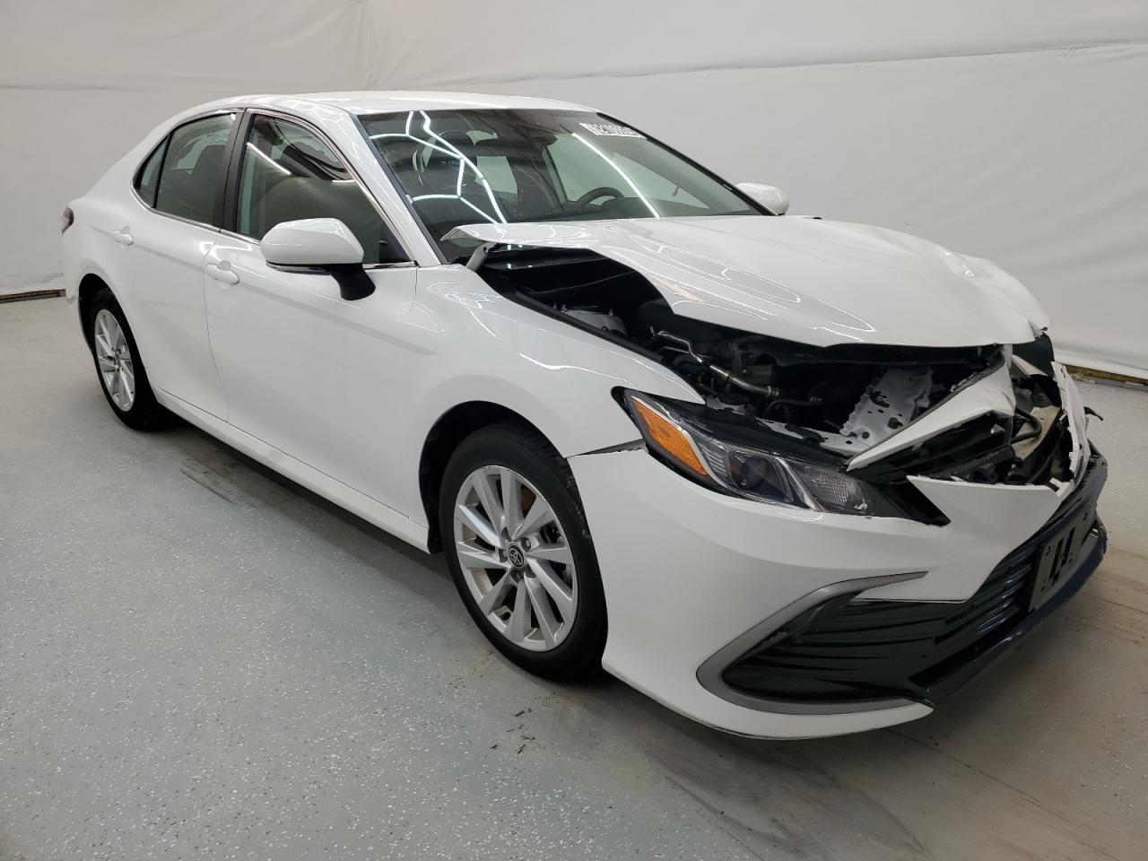 Lot #2696502036 2023 TOYOTA CAMRY LE