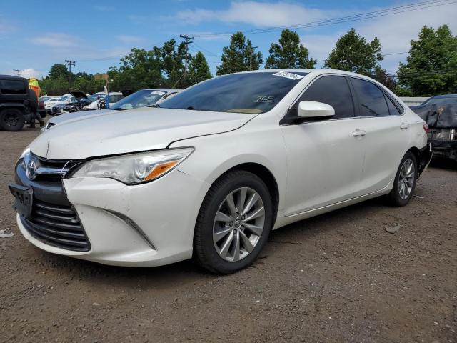 VIN 4T1BD1FK3FU157143 2015 Toyota Camry, Hybrid no.1