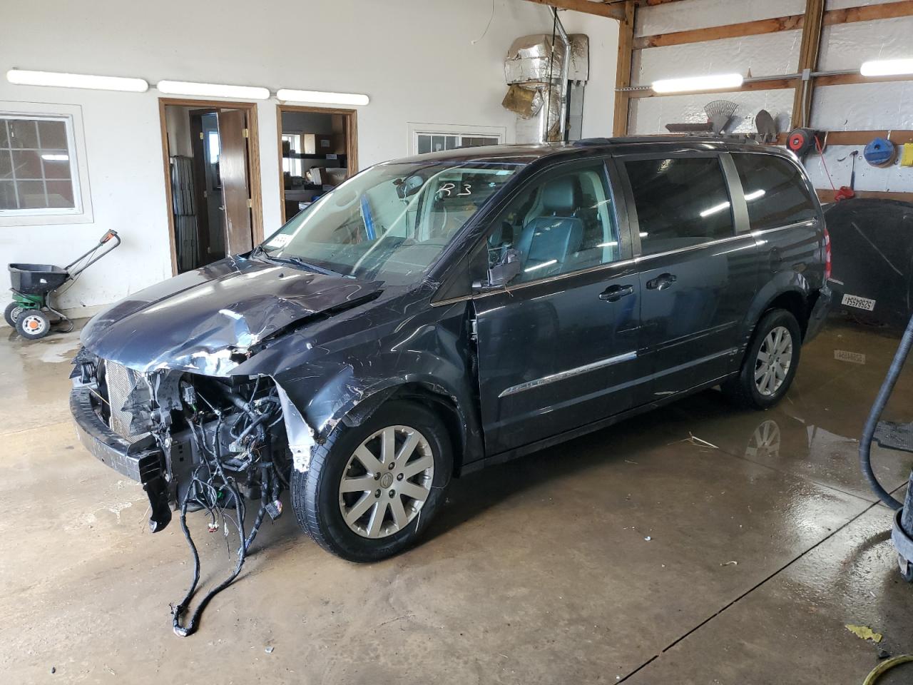 Lot #3027031778 2014 CHRYSLER TOWN&COUNT