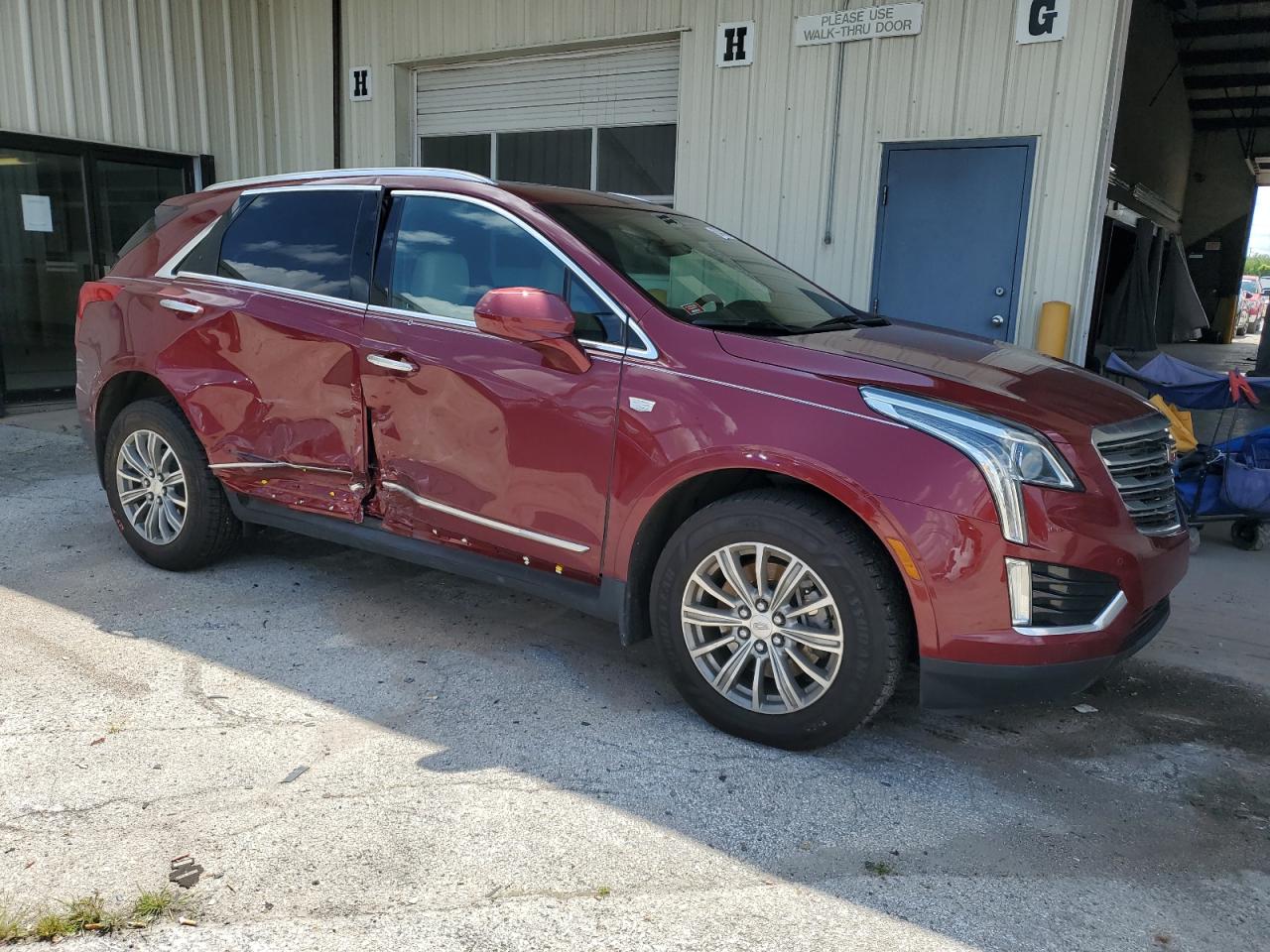 Lot #2770906836 2017 CADILLAC XT5 LUXURY