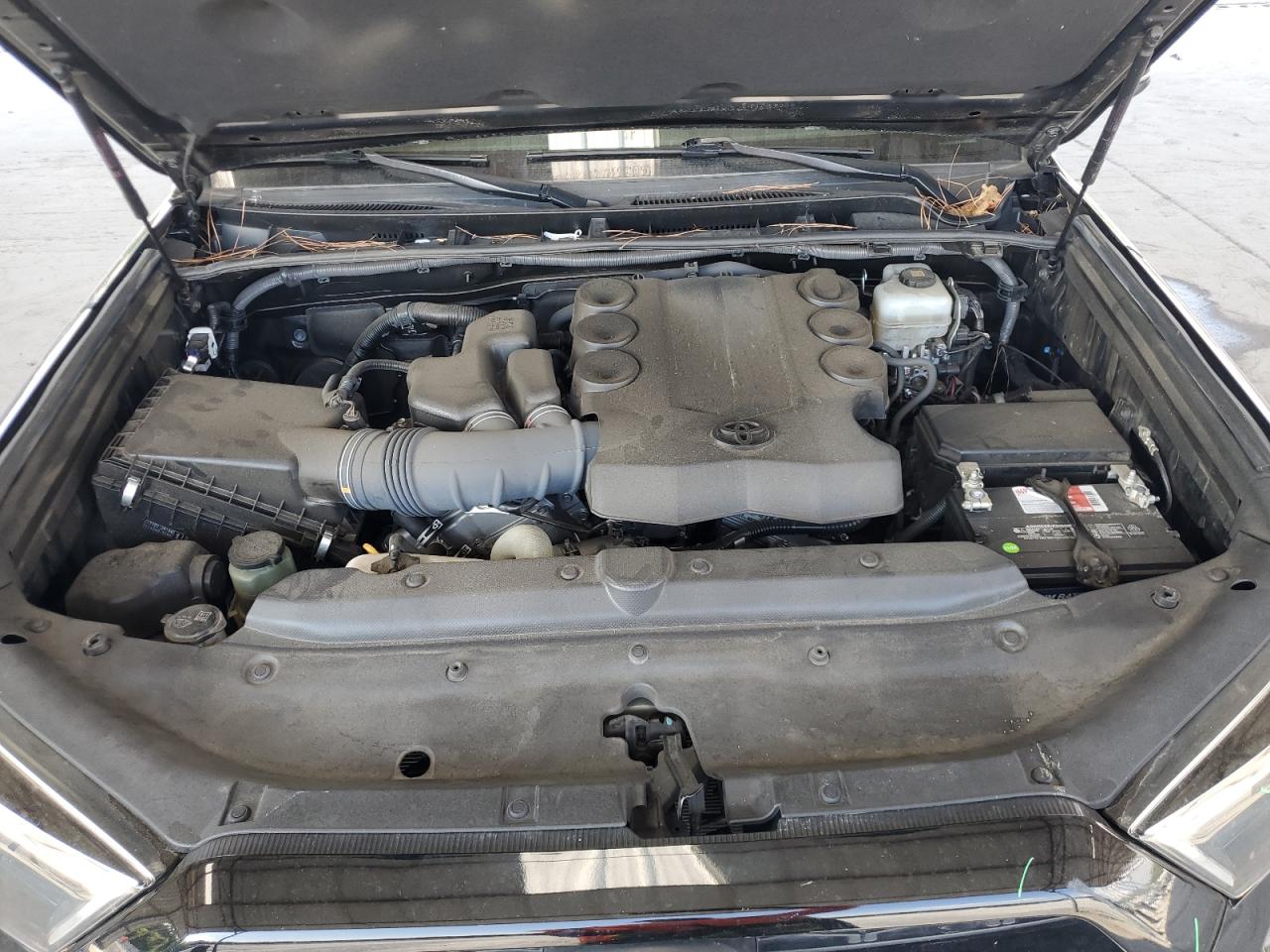 JTEBU5JR8J5501497 2018 Toyota 4Runner Sr5/Sr5 Premium