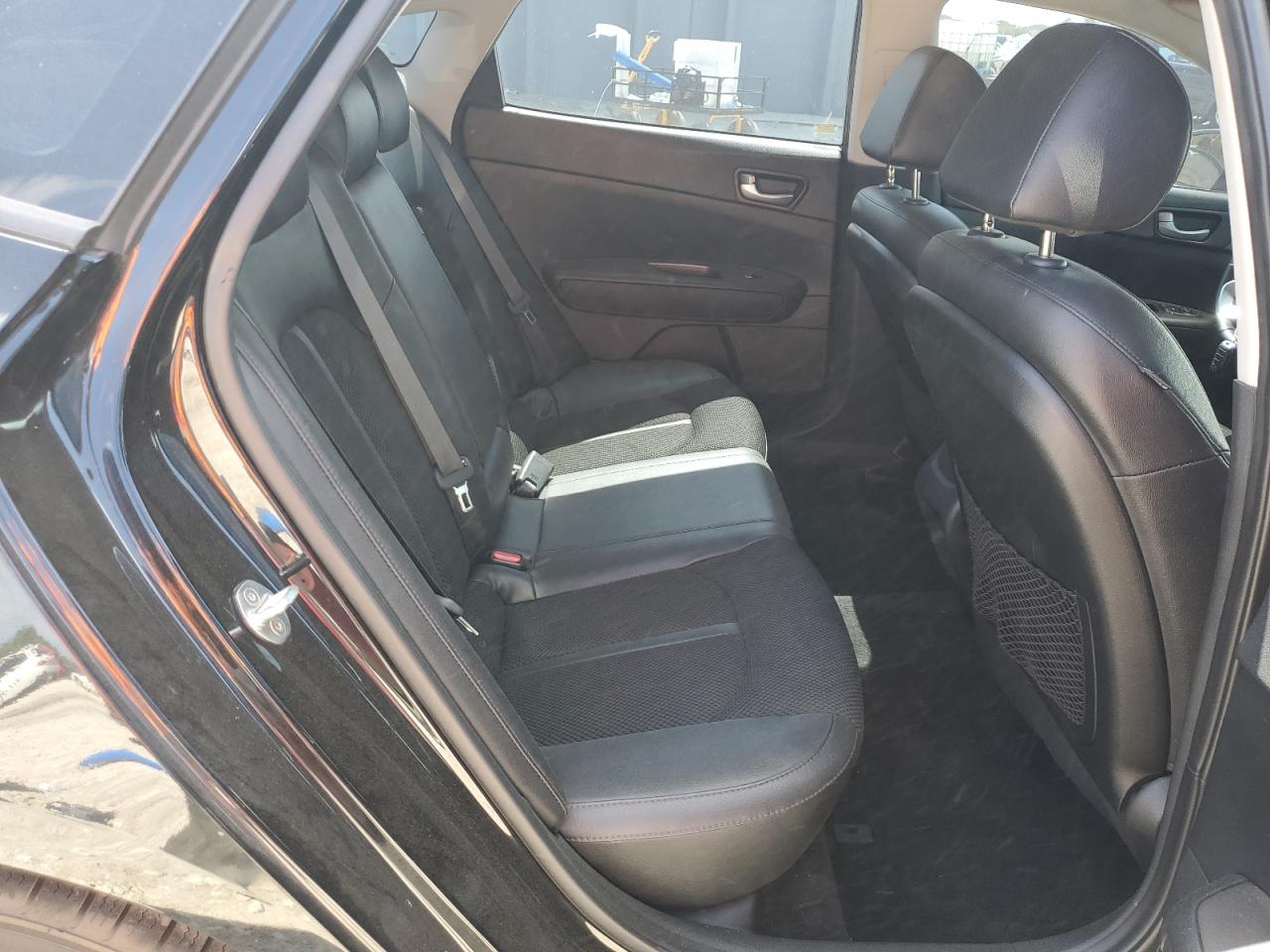 5XXGT4L32KG327245 2019 Kia Optima Lx