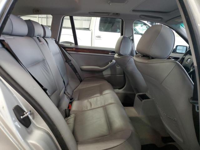 2004 BMW 325 Xit VIN: WBAEP33494PF04030 Lot: 62225174