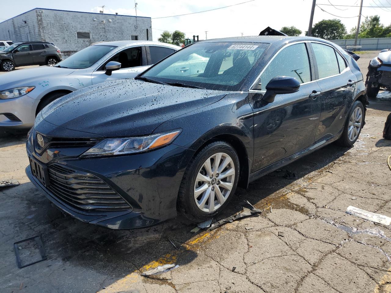 2018 Toyota Camry L vin: 4T1B11HK1JU610500