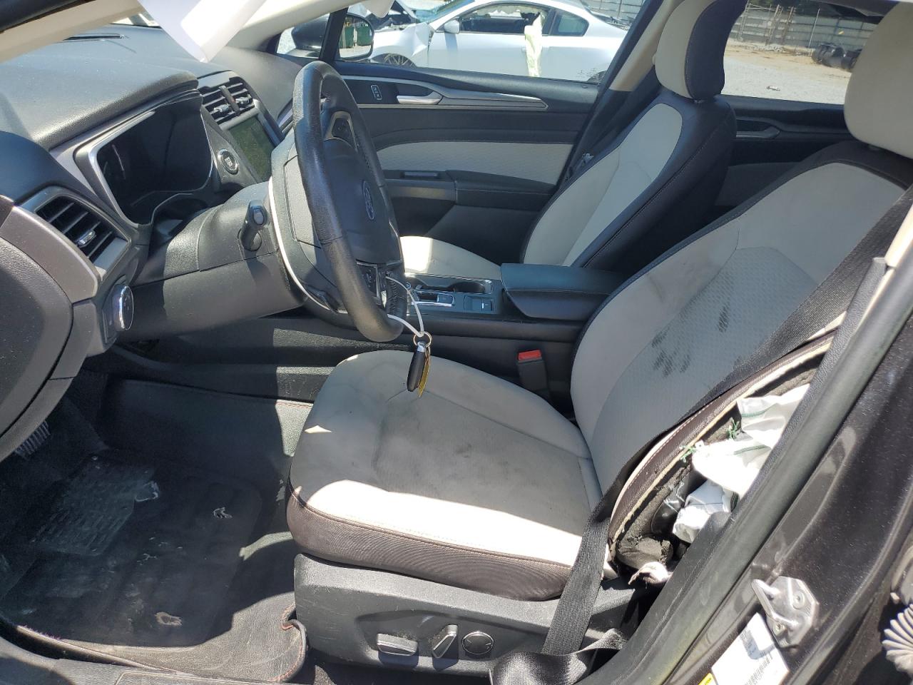 3FA6P0HD4KR246913 2019 Ford Fusion Se