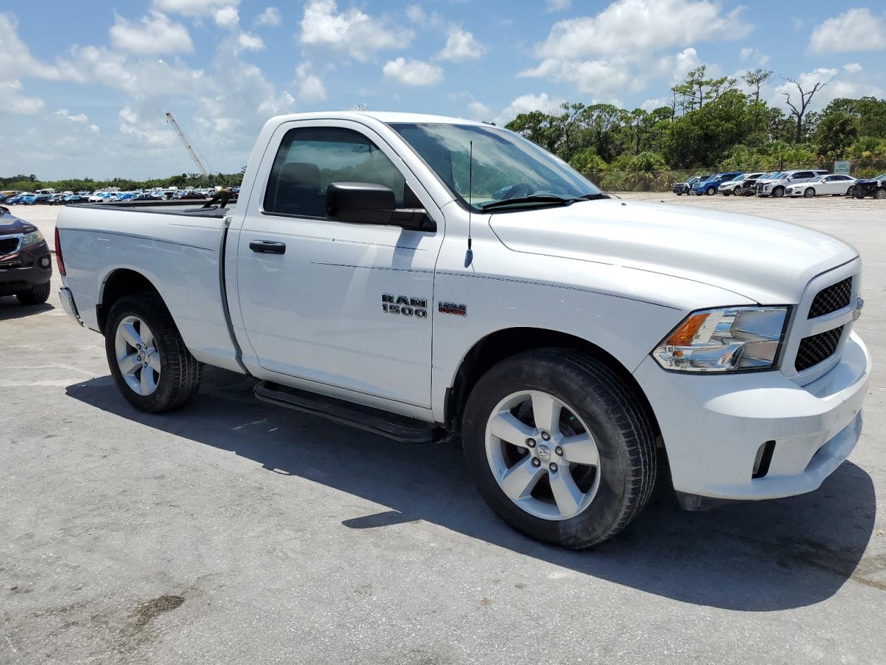 2014 Ram 1500 St vin: 3C6JR6AT5EG135300