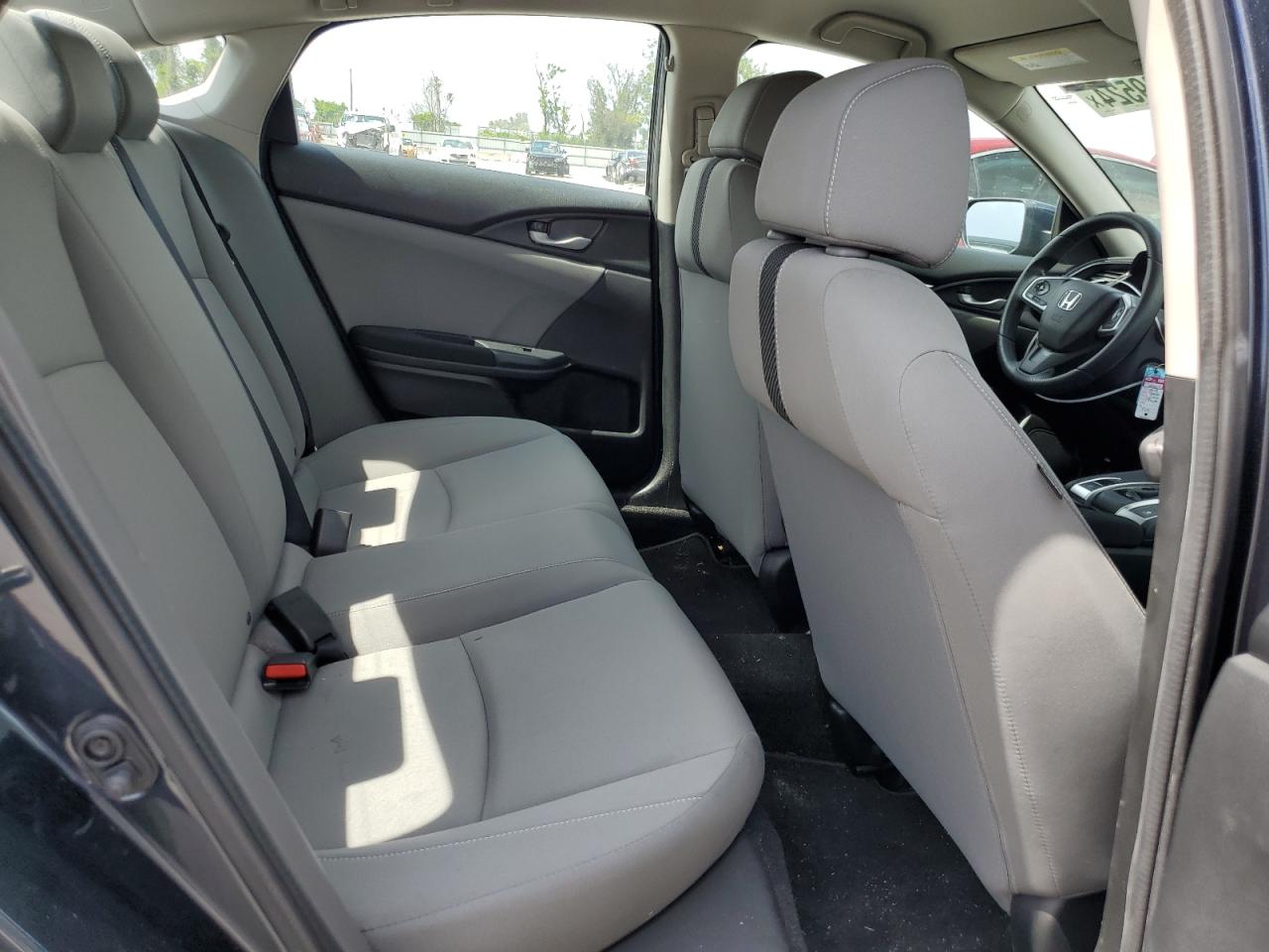 2HGFC2F57JH579308 2018 Honda Civic Lx