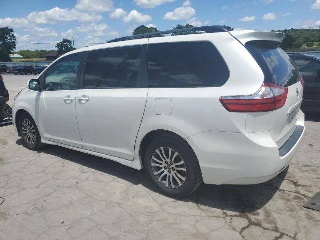 VIN 5TDYZ3DC8JS919354 2018 Toyota Sienna, Xle no.2