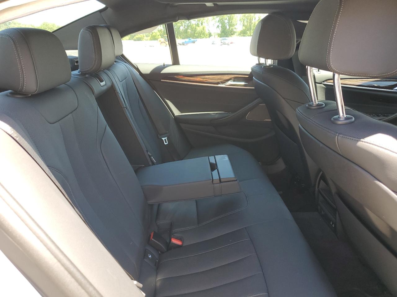 WBA73BJ04NCK37058 2022 BMW 540 Xi