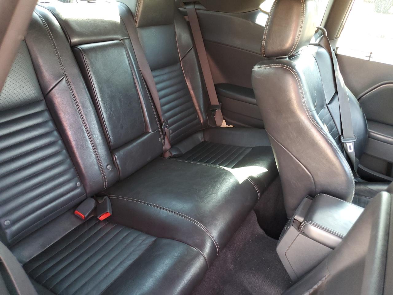 2B3CJ4DVXAH122418 2010 Dodge Challenger Se