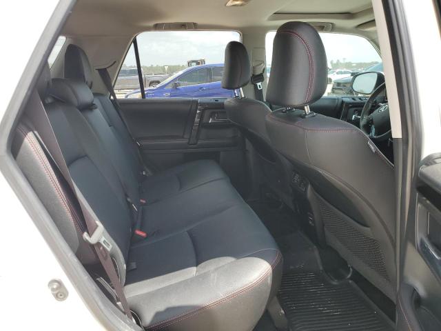 2019 TOYOTA 4RUNNER SR - JTEBU5JR2K5646469