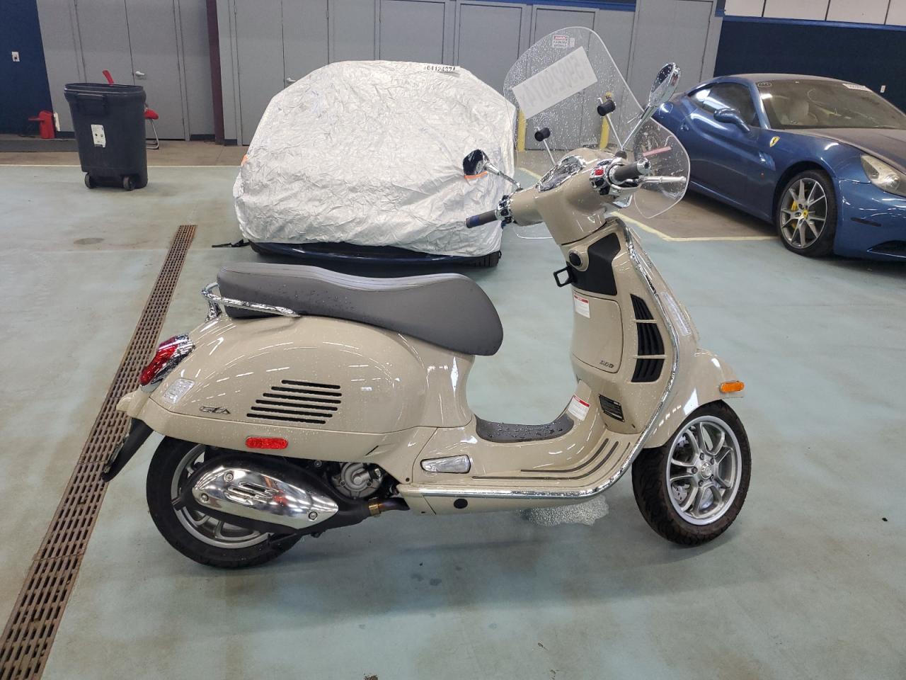 Vespa GTS RST / SEI GIORNI 2024 