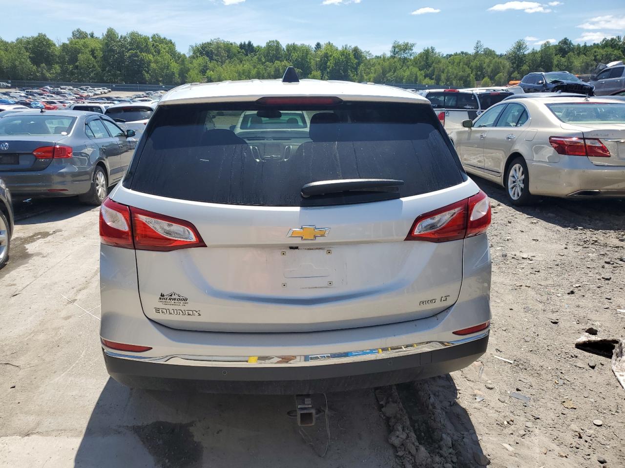 2GNAXSEV4J6221956 2018 Chevrolet Equinox Lt