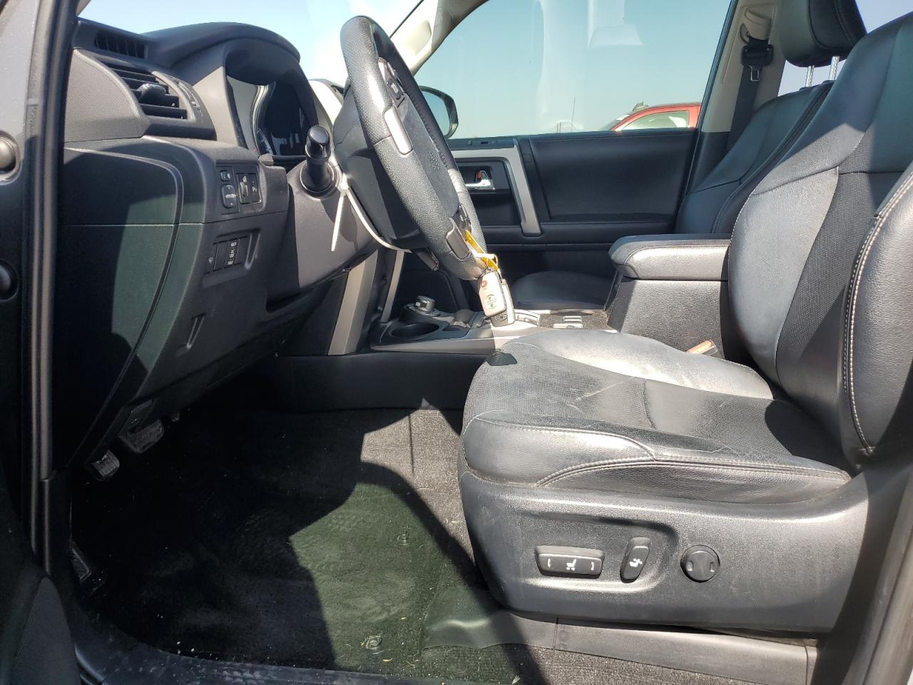 JTEBU5JRXK5612778 2019 Toyota 4Runner Sr5