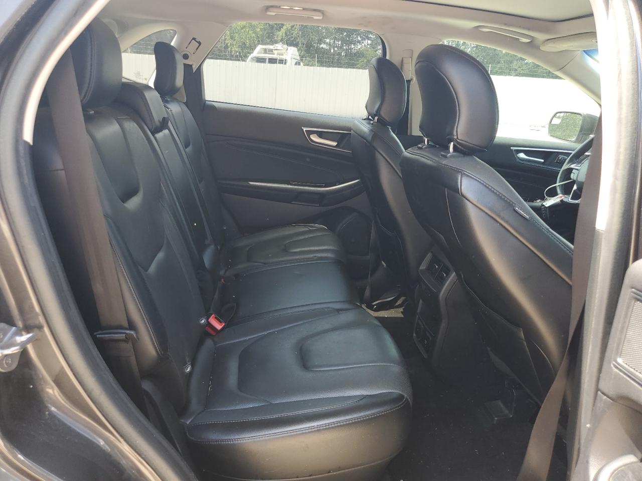 2FMPK3K8XJBB88549 2018 Ford Edge Titanium