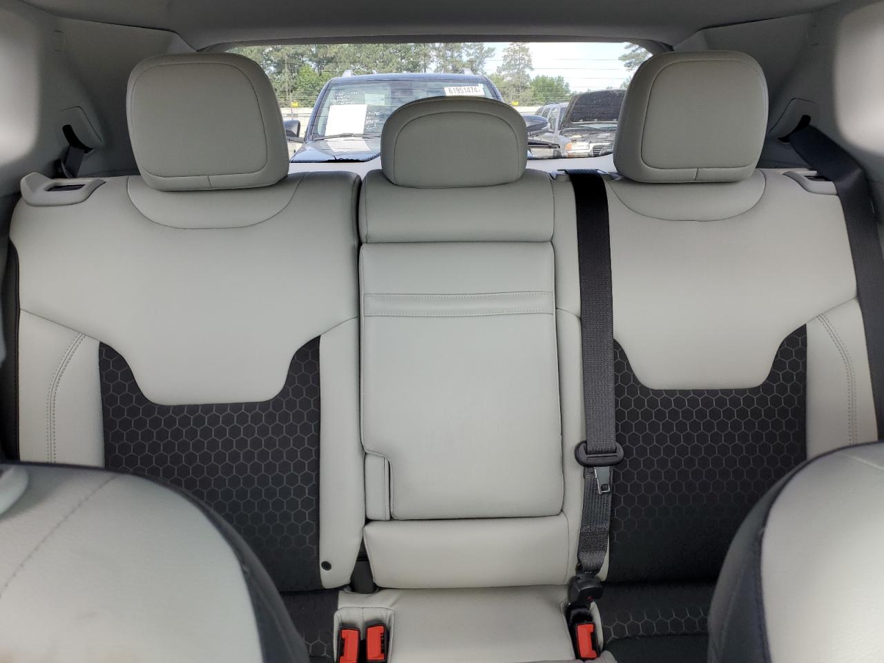 3C4NJCBB5JT165582 2018 Jeep Compass Latitude