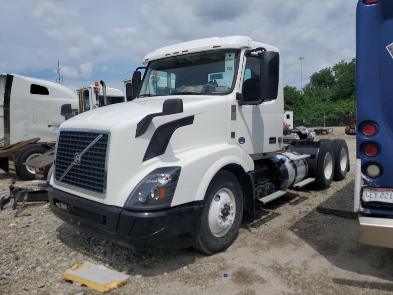 4V4NC9EH7GN941902 2016 Volvo Vn Vnl