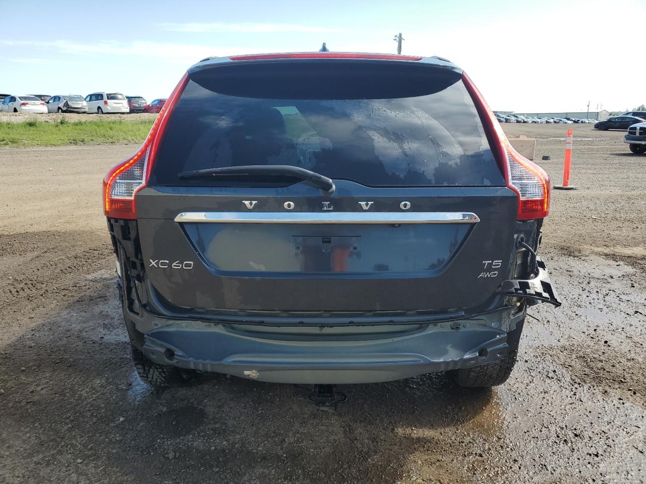 YV4612RK5G2828564 2016 Volvo Xc60 T5 Premier