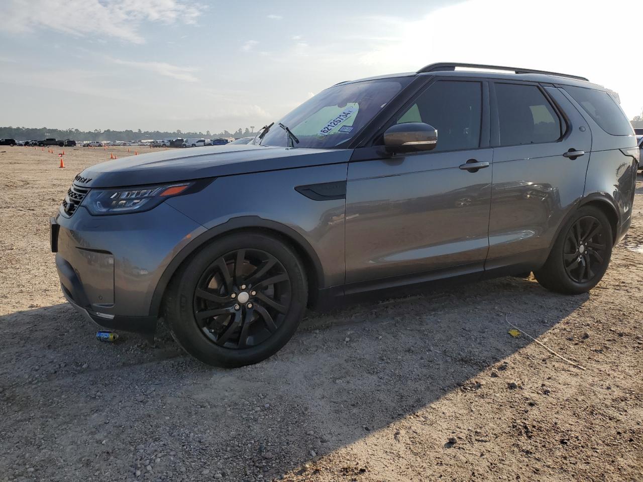 2017 Land Rover Discovery Hse vin: SALRRBBK3HA026467