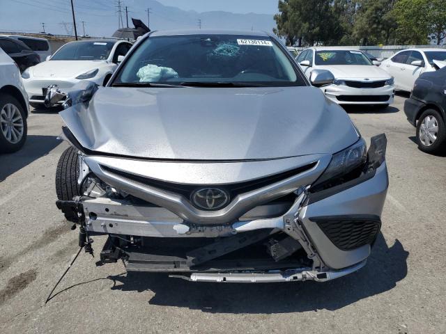 VIN 4T1G11AK0NU650430 2022 Toyota Camry, SE no.5