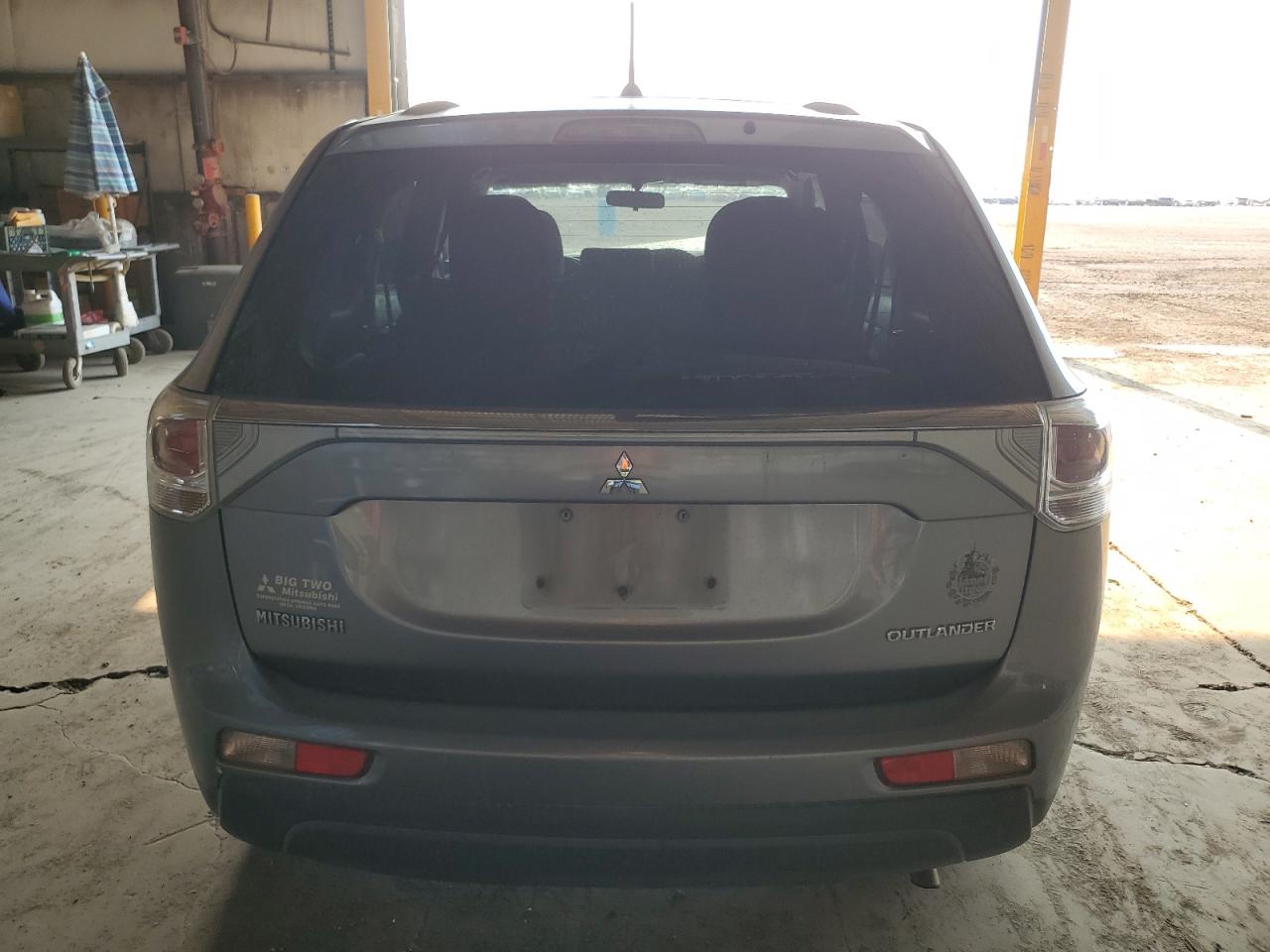 2014 Mitsubishi Outlander Es vin: JA4AD2A32EZ002925