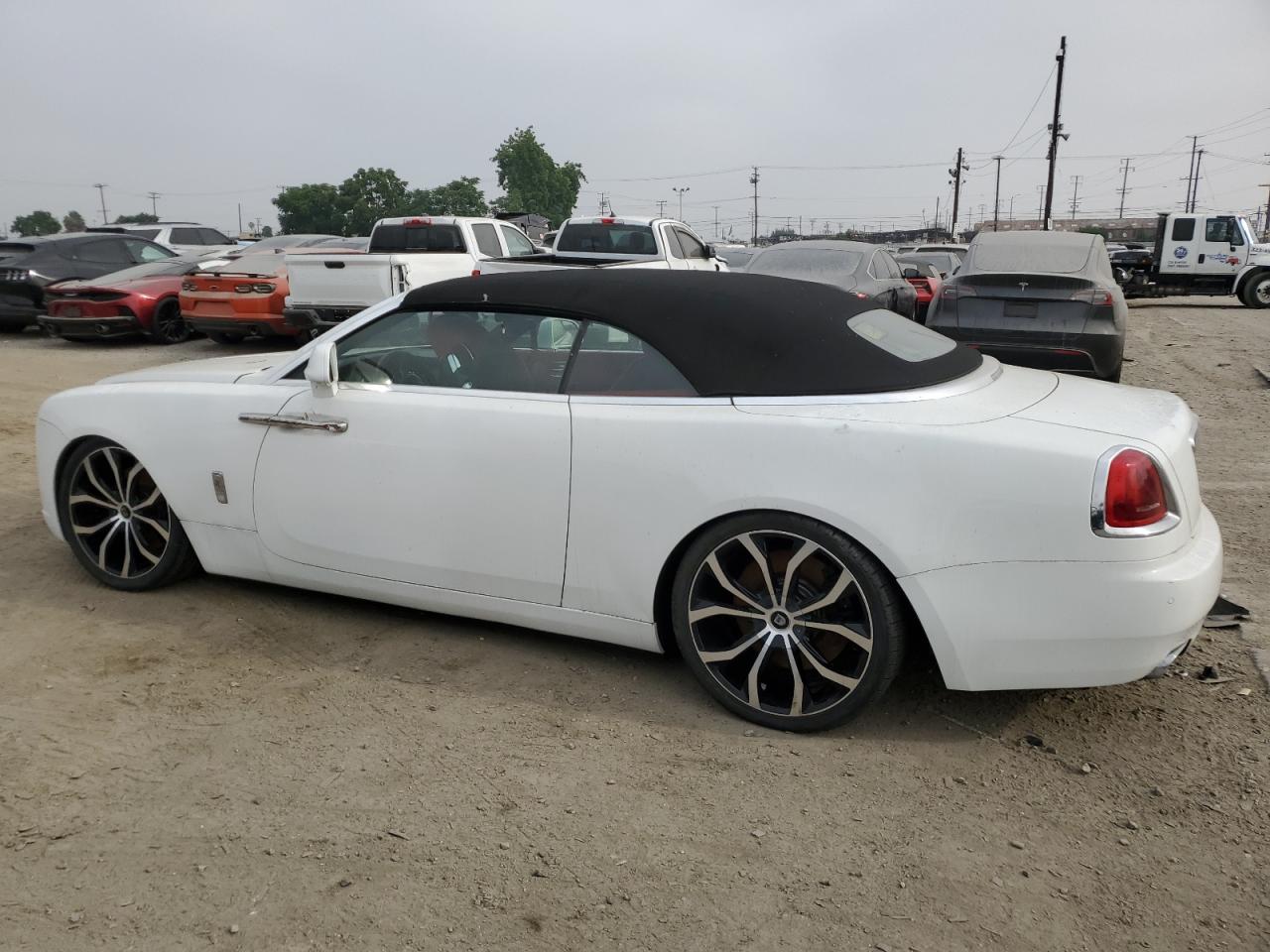 2019 Rolls-Royce Dawn vin: SCA666D58KU115868