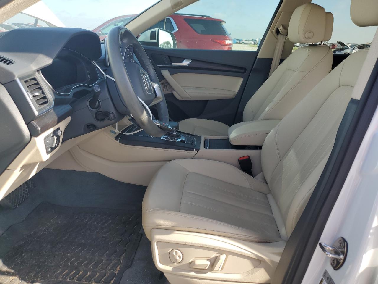 WA1CNAFY1K2130999 2019 Audi Q5 Prestige