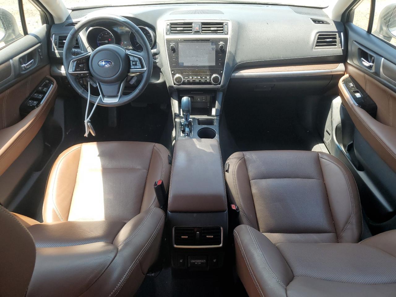 4S4BSATC0J3307274 2018 Subaru Outback Touring