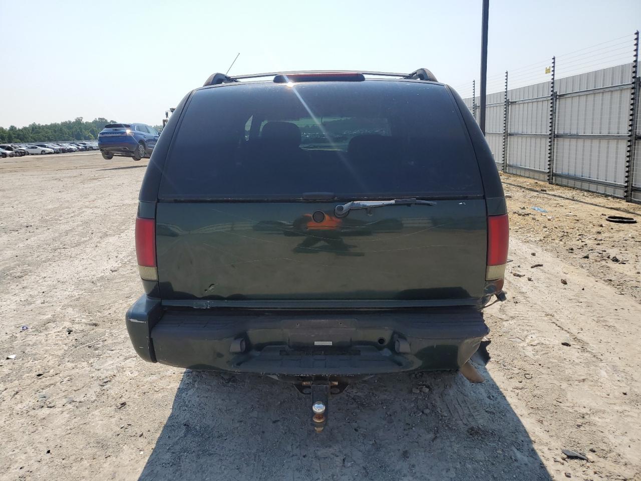 1GNDT13W62K129311 2002 Chevrolet Blazer