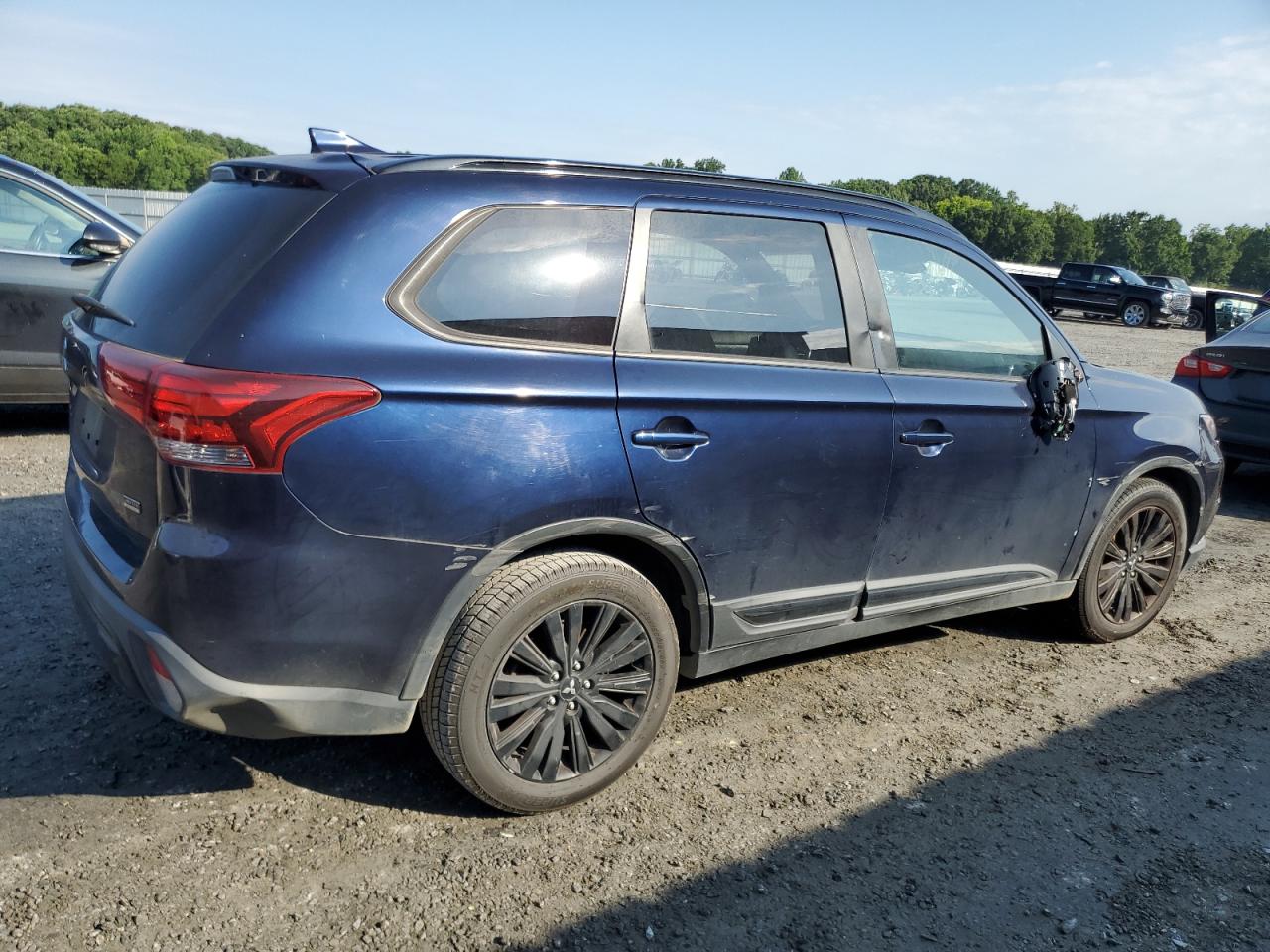 2020 Mitsubishi Outlander Se vin: JA4AD3A37LZ035759