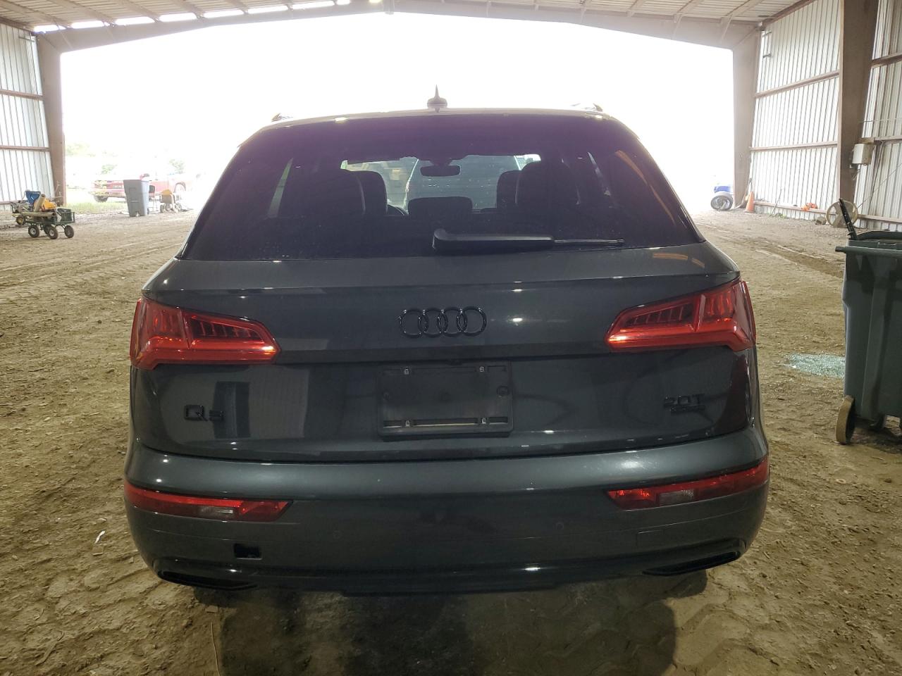 WA1CNAFY0J2161840 2018 Audi Q5 Prestige