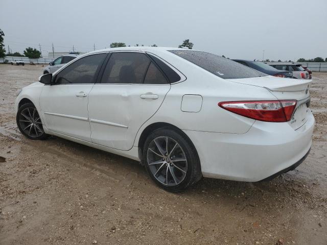 VIN 4T1BF1FK8FU043231 2015 Toyota Camry, LE no.2