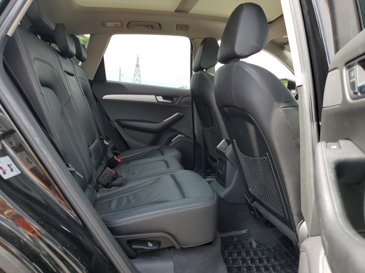 WA1CKCFP9AA051161 2010 Audi Q5 Premium