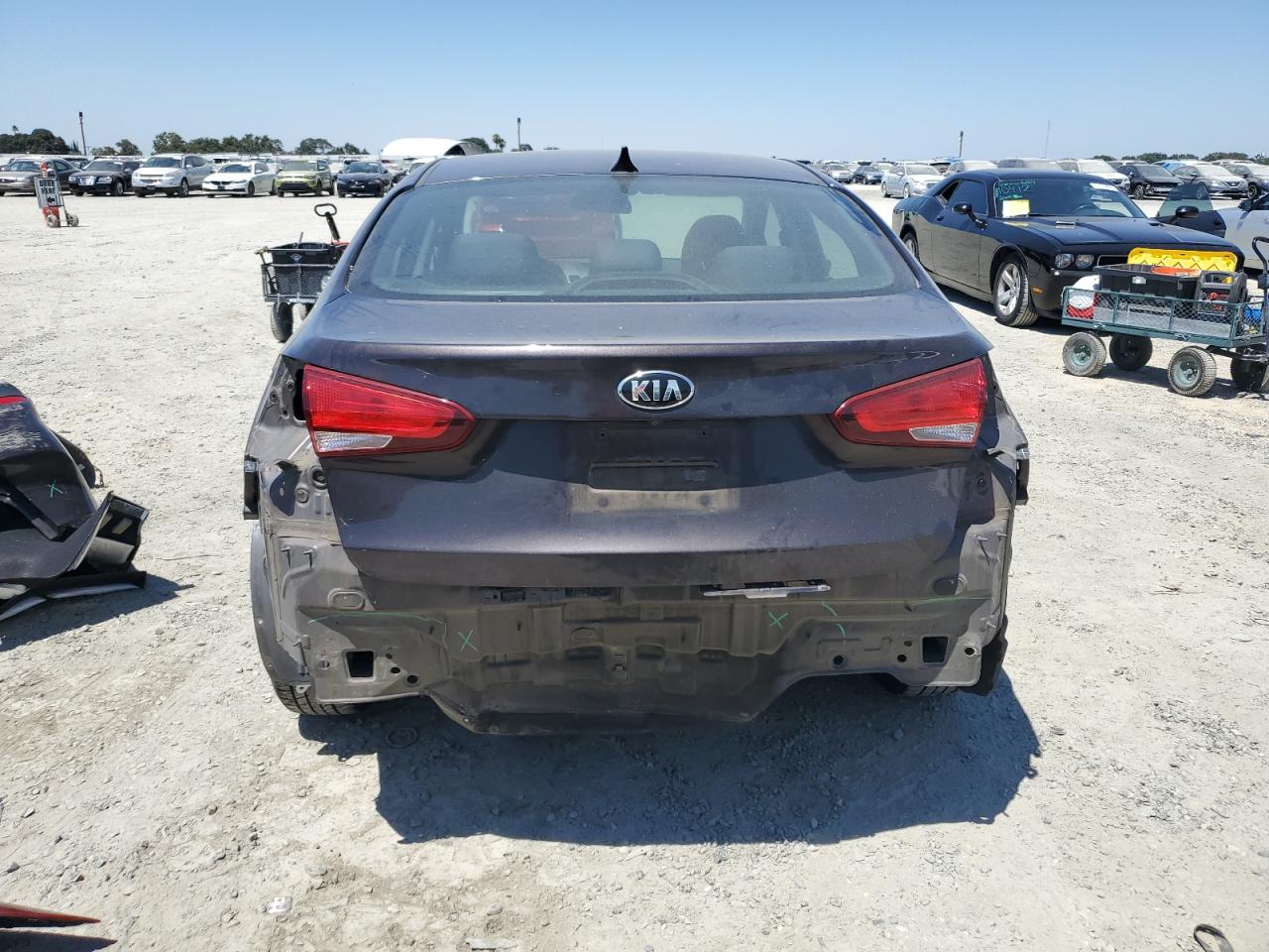 3KPFL4A79HE152964 2017 Kia Forte Lx