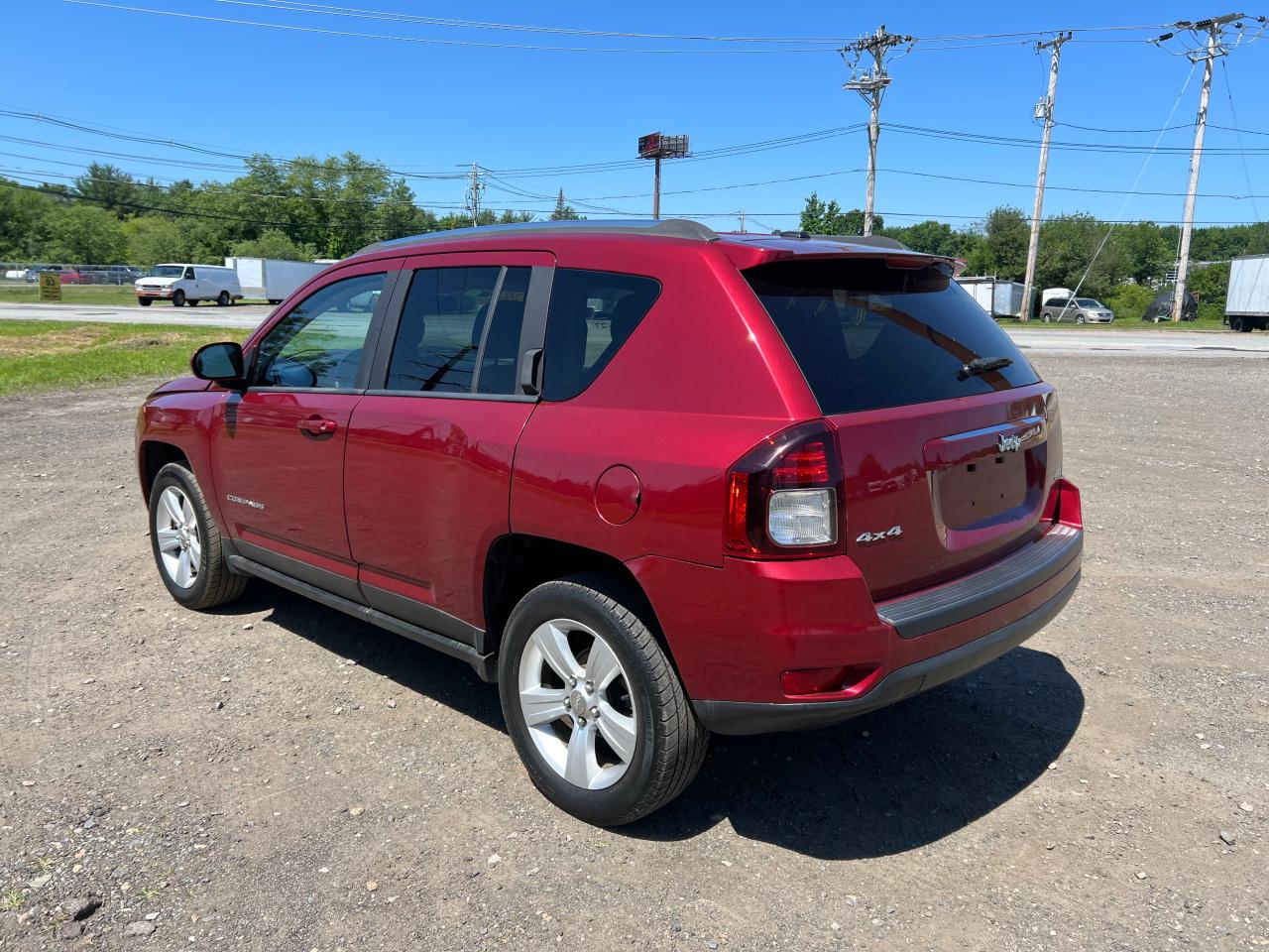 2014 Jeep Compass Latitude vin: 1C4NJDEBXED623372