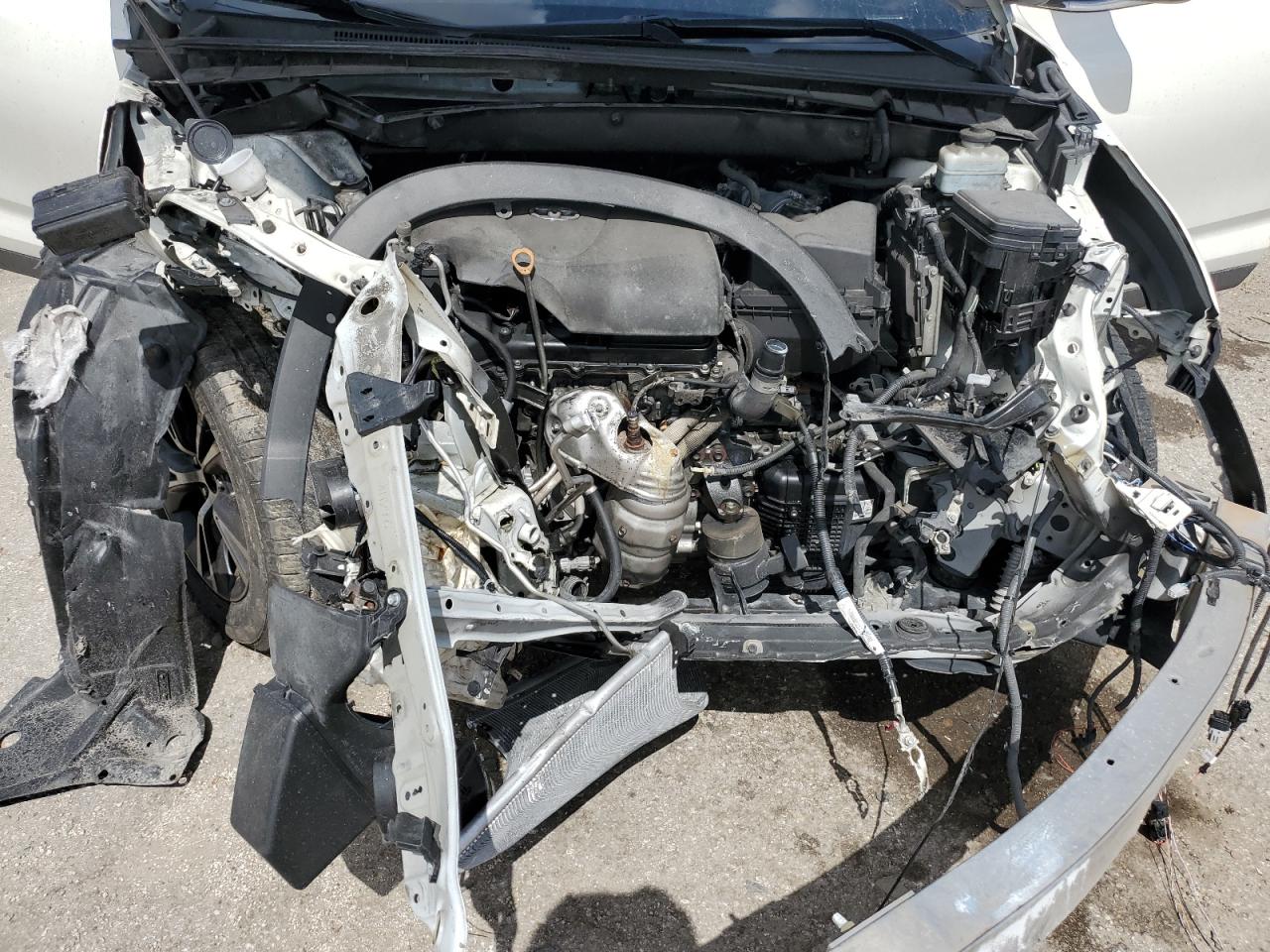 5TDZZRFH0KS316786 2019 Toyota Highlander Le