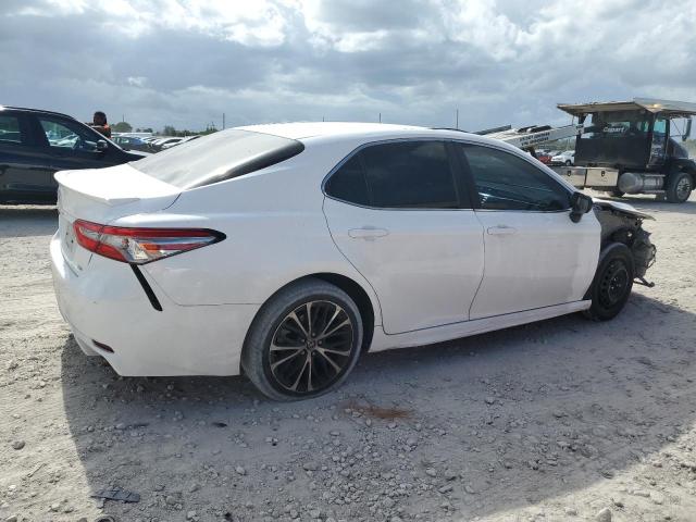 VIN 4T1B11HK3JU556018 2018 Toyota Camry, L no.3