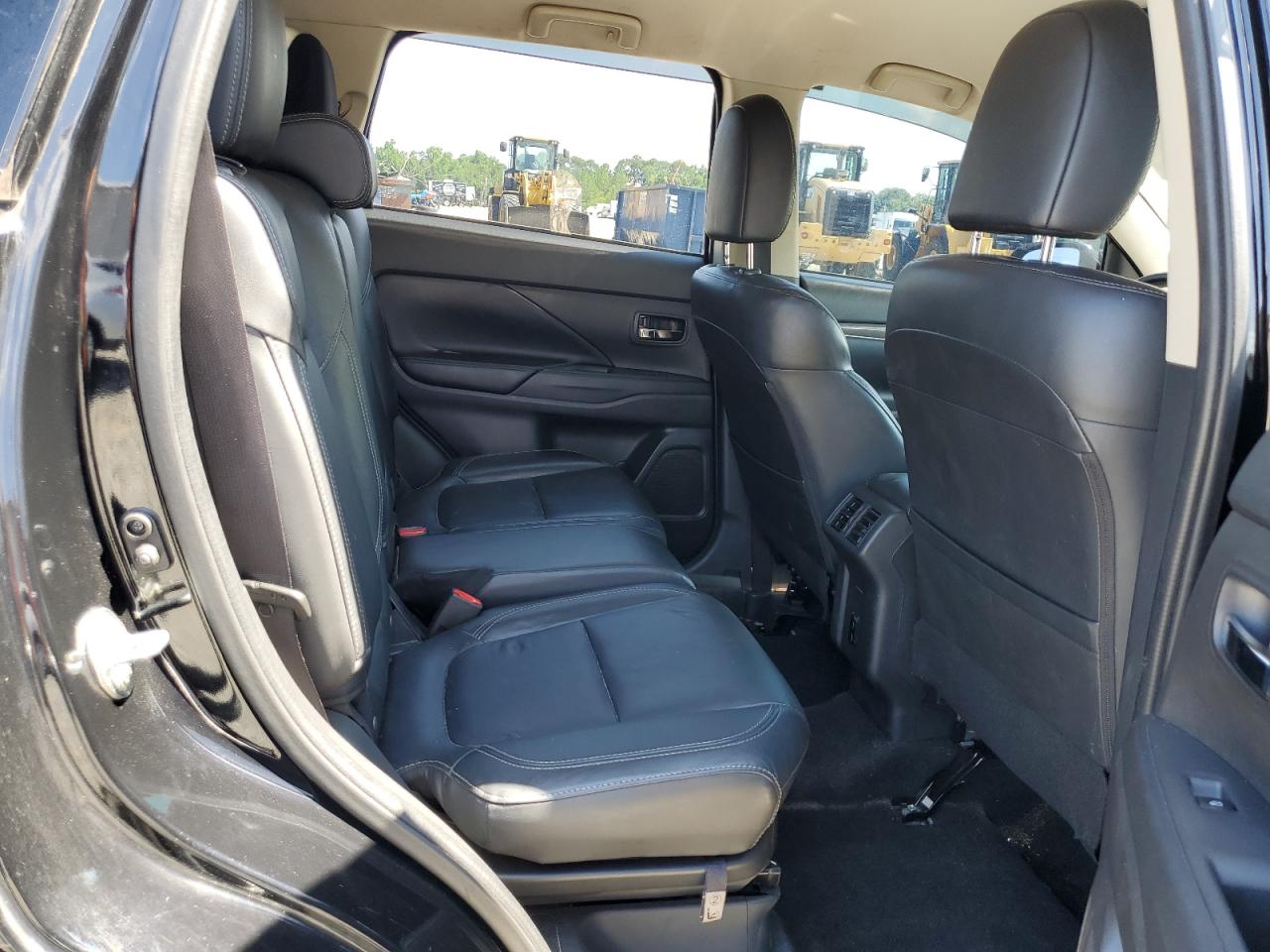 JA4AD3A34LZ006297 2020 Mitsubishi Outlander Se